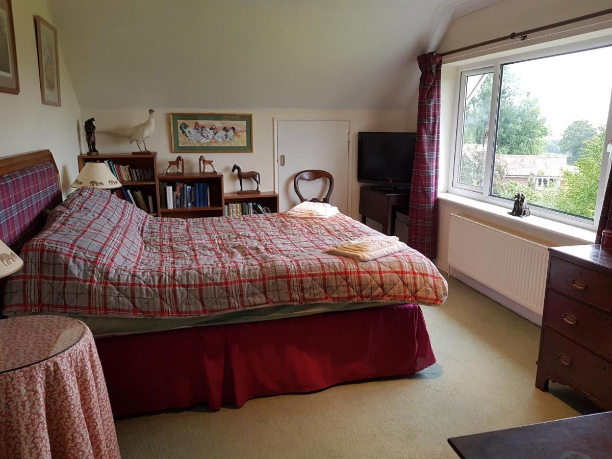 เฮาส์ ออน เดอะ ฮิล Bed & Breakfast Little Massingham ภายนอก รูปภาพ