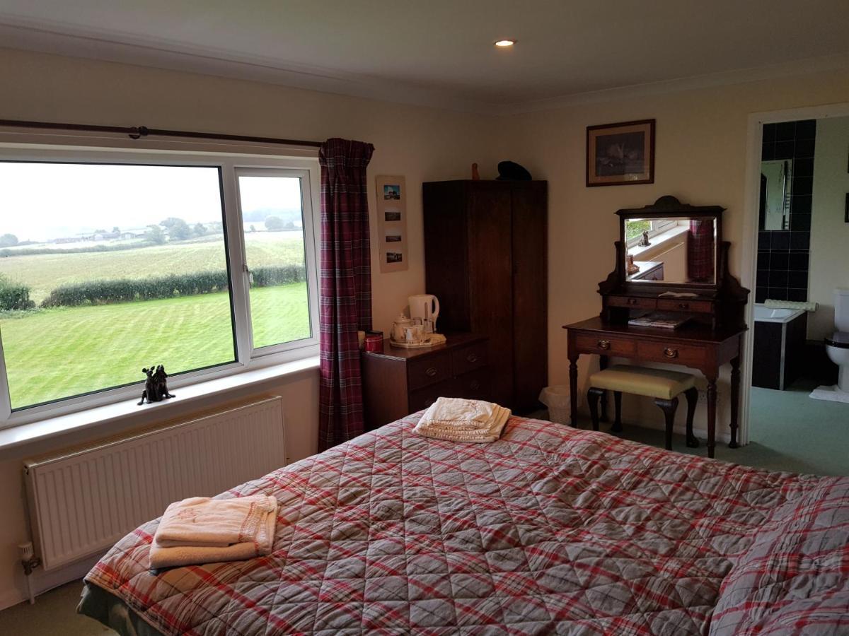 เฮาส์ ออน เดอะ ฮิล Bed & Breakfast Little Massingham ภายนอก รูปภาพ